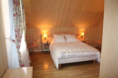 Imagen de la habitación del Hotel Château De Fontanges. Foto 10