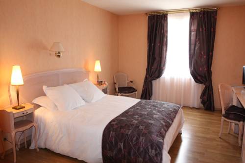 Imagen de la habitación del Hotel Château De Fontanges. Foto 11