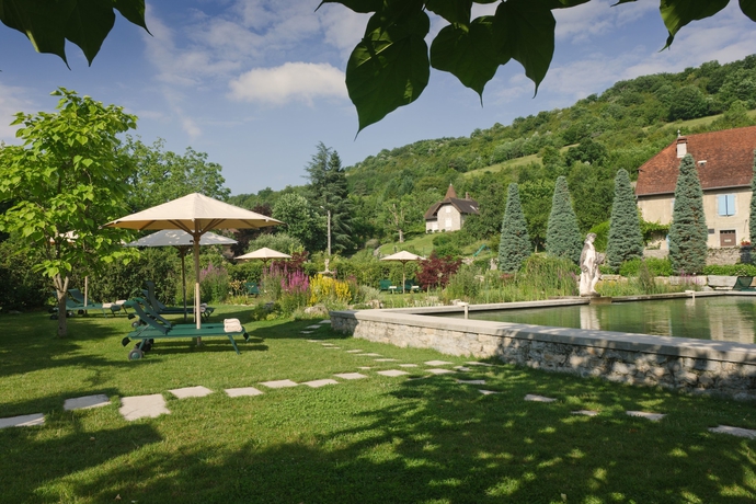 Imagen de la piscina del Hotel Château De Germigney. Foto 15