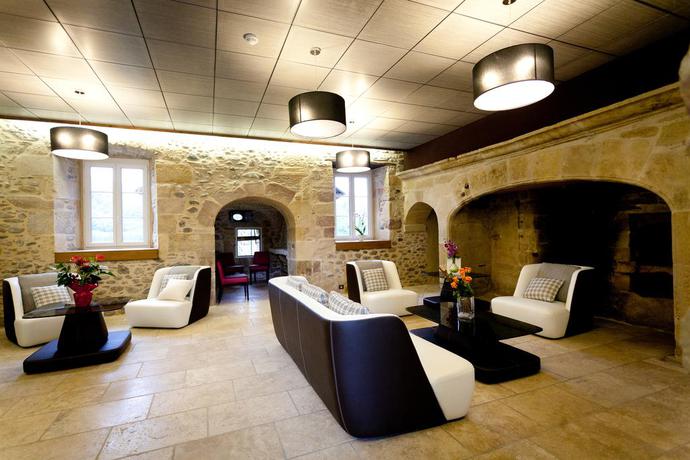 Imagen de los interiores del Hotel Ch&acirc;teau De La Falque, The Originals Relais (relais Du Silence). Foto 7