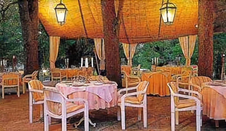 Imagen del bar/restaurante del Hotel Ch&acirc;teau De Larroque. Foto 5