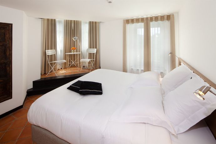 Imagen de los exteriores del Hotel Ch&acirc;teau De Longcol. Foto 9