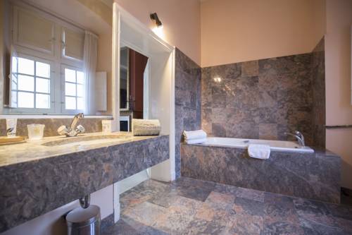 Imagen de la habitación del Hotel Ch&acirc;teau De Mercu&egrave;s. Foto 7