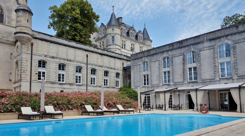 Imagen de la habitación del Hotel Château De Mirambeau. Foto 1