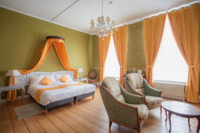 Imagen de la habitación del Hotel Ch&acirc;teau De Moulin Le Comte. Foto 9