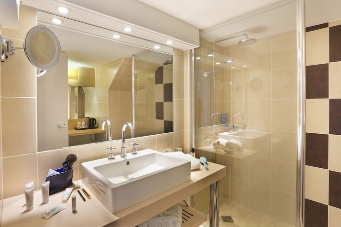 Imagen de la habitación del Hotel Château De Pizay. Foto 10