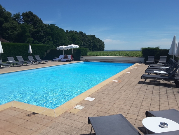 Imagen de la piscina del Hotel Château De Pizay. Foto 15