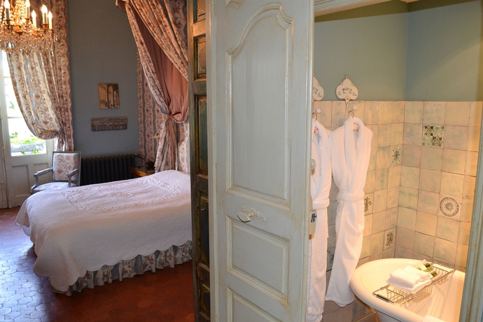 Imagen de la habitación del Hotel Ch&acirc;teau De Varenne. Foto 3