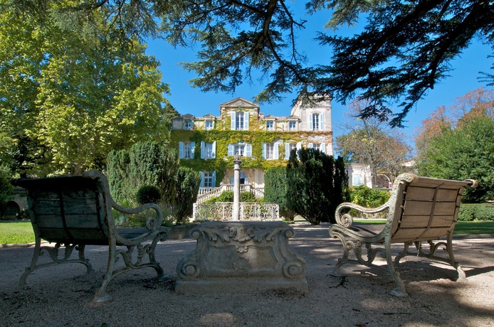 Imagen de los exteriores del Hotel Ch&acirc;teau De Varenne. Foto 6