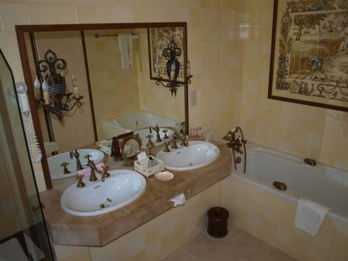 Imagen de la habitación del Hotel Ch&acirc;teau De Vault De Lugny. Foto 13