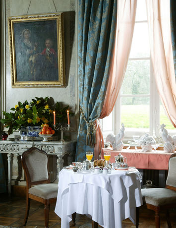 Imagen de los exteriores del Hotel Ch&acirc;teau Des Briotti&egrave;res. Foto 12