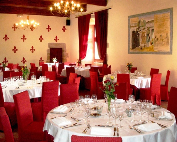 Imagen del bar/restaurante del Hotel Château Des Ducs De Joyeuse. Foto 5