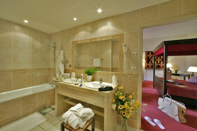 Imagen de la habitación del Hotel Château Des Ducs De Joyeuse. Foto 11