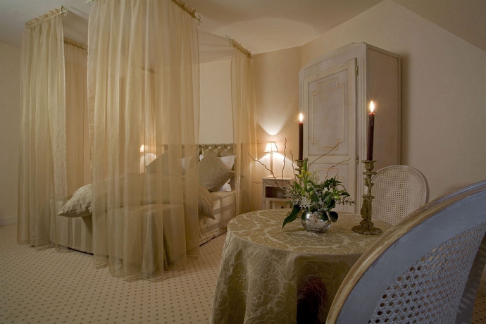Imagen de la habitación del Hotel Château Des Sept Tours. Foto 8