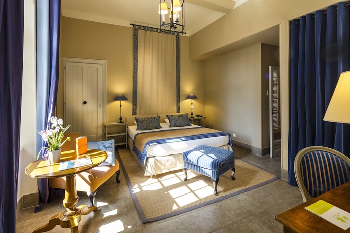 Imagen de la habitación del Hotel Ch&acirc;teau GOLF & SPA d'Augerville. Foto 9