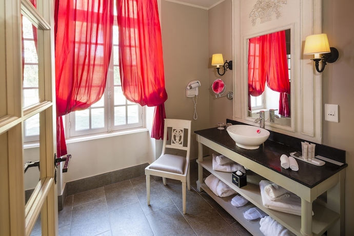 Imagen de la habitación del Hotel Ch&acirc;teau GOLF & SPA d'Augerville. Foto 15