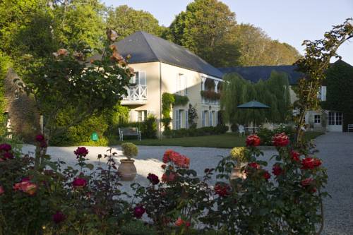 Imagen de la habitación del Hotel Château La Chenevière. Foto 2