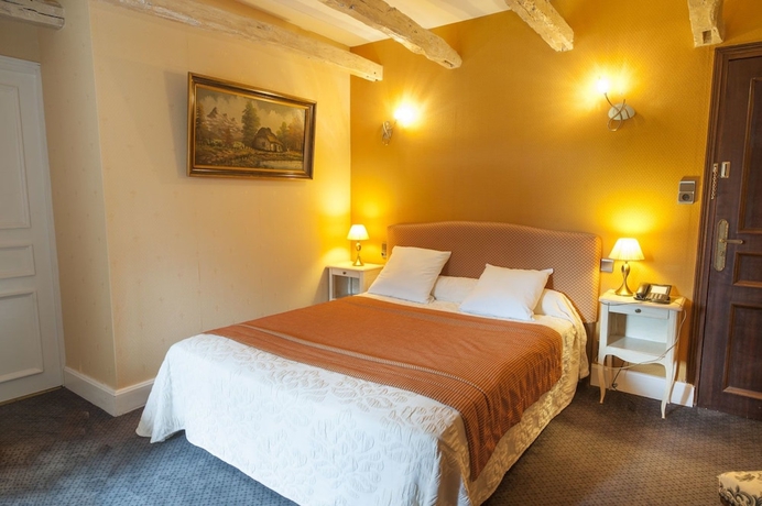 Imagen de los exteriores del Hotel Ch&acirc;teau La Fleunie. Foto 17