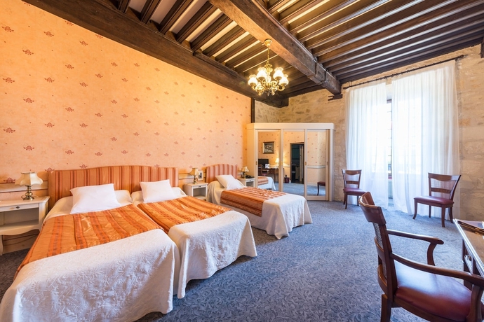 Imagen de la habitación del Hotel Ch&acirc;teau La Fleunie. Foto 3