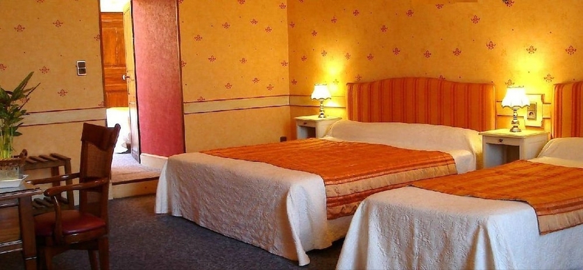 Imagen de la habitación del Hotel Ch&acirc;teau La Fleunie. Foto 4