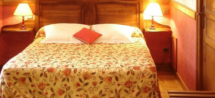 Imagen de la habitación del Hotel Ch&acirc;teau La Fleunie. Foto 7