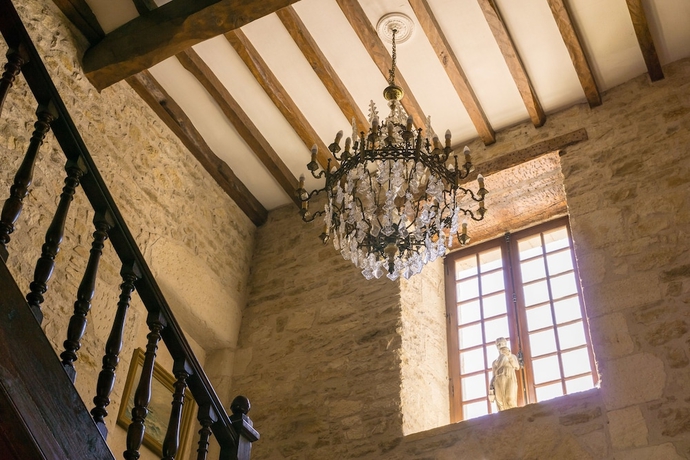 Imagen de los interiores del Hotel Ch&acirc;teau La Fleunie. Foto 19