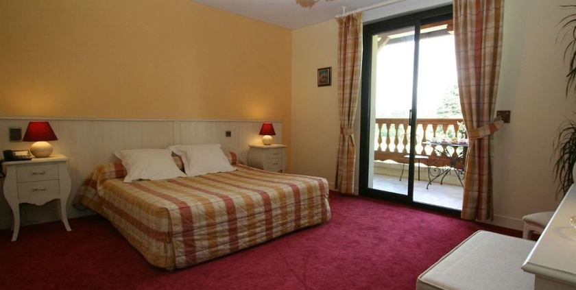 Imagen de la habitación del Hotel Ch&acirc;teau La Fleunie. Foto 14