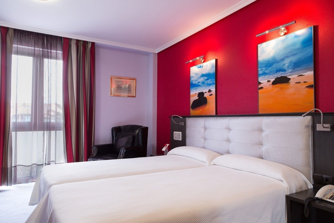 Imagen de la habitación del Hotel Château La Roca. Foto 3