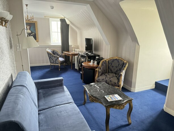 Imagen de la habitación del Hotel Château Le Prieuré - La Maison Younan. Foto 13