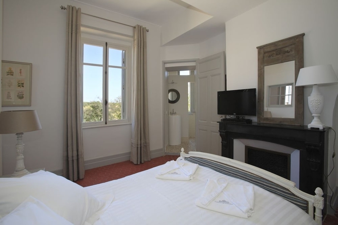 Imagen de la habitación del Hotel Ch&acirc;teau Les Carrasses. Foto 12