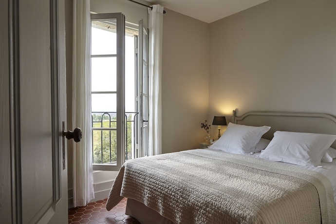 Imagen de la habitación del Hotel Ch&acirc;teau Les Carrasses. Foto 17
