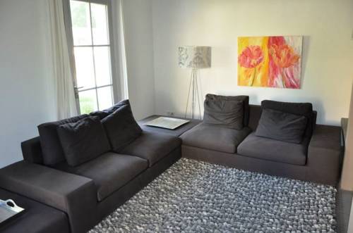 Imagen de la habitación del Hotel Château Les Merles. Foto 8