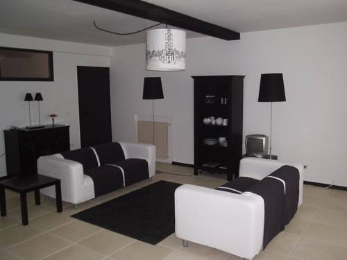 Imagen de la habitación del Hotel Château Les Merles. Foto 12