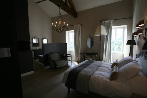Imagen de la habitación del Hotel Ch&acirc;teau Les Oliviers De Salettes. Foto 8
