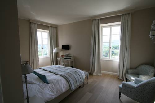 Imagen de la habitación del Hotel Ch&acirc;teau Les Oliviers De Salettes. Foto 9