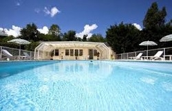 Imagen de la piscina del Hotel Ch&acirc;teau Meyre. Foto 5