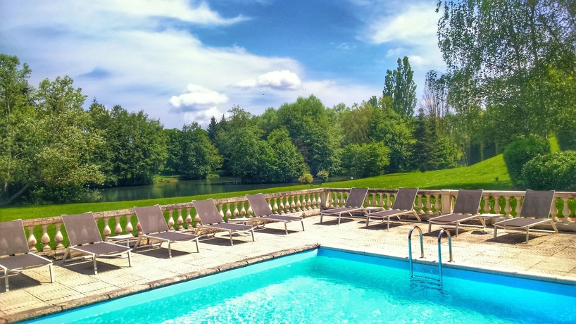 Imagen de la piscina del Hotel Château Sainte Sabine. Foto 19