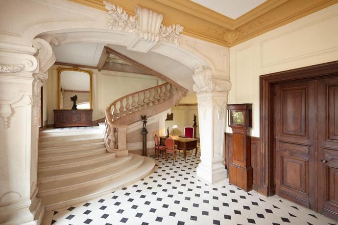 Imagen de los interiores del Hotel Château Saint-michel, The Originals Relais (relais Du Silence). Foto 7