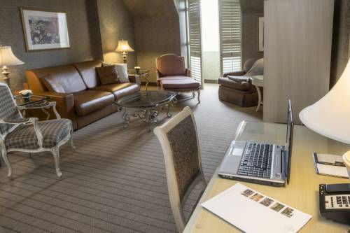Imagen de la habitación del Hotel Ch&acirc;teau Vaudreuil. Foto 7