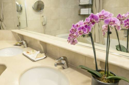 Imagen de la habitación del Hotel Ch&acirc;teau Vaudreuil. Foto 9