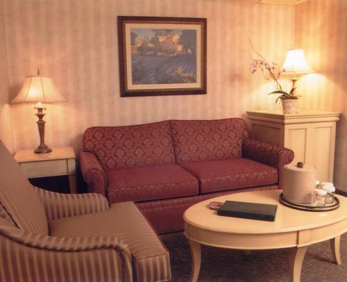 Imagen de la habitación del Hotel Ch&acirc;teau Vaudreuil. Foto 16