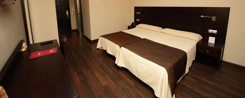 Imagen de la habitación del Hotel Château Viñasoro. Foto 9