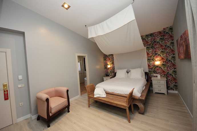Imagen de la habitación del Hotel Château Viñasoro. Foto 10