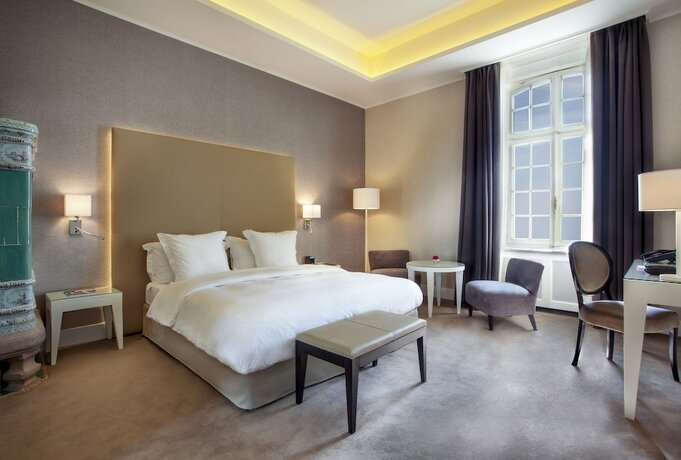 Imagen de la habitación del Hotel Château de Bonmont. Foto 15