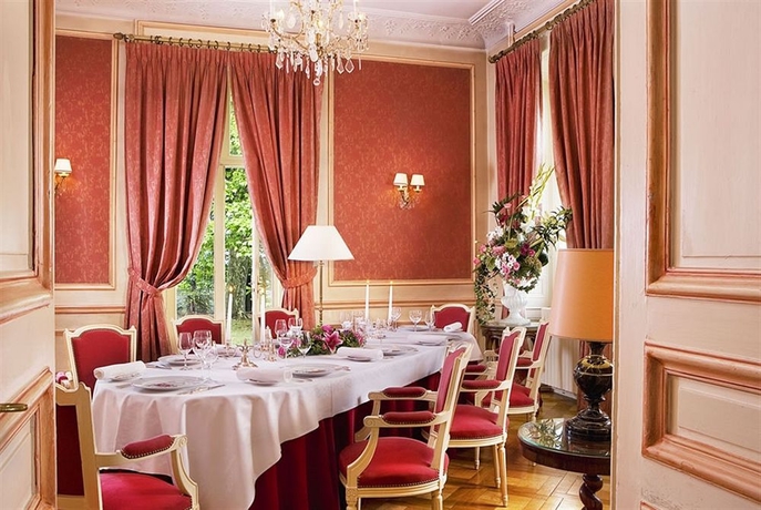 Imagen de los interiores del Hotel Ch&acirc;teau de Divonne. Foto 11