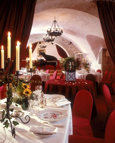 Imagen del bar/restaurante del Hotel Ch&acirc;teau de Divonne. Foto 4