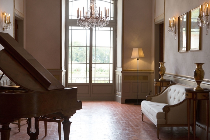 Imagen de los interiores del Hotel Ch&acirc;teau de Fonscolombe. Foto 18