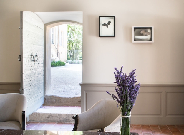 Imagen de los interiores del Hotel Ch&acirc;teau de Fonscolombe. Foto 19