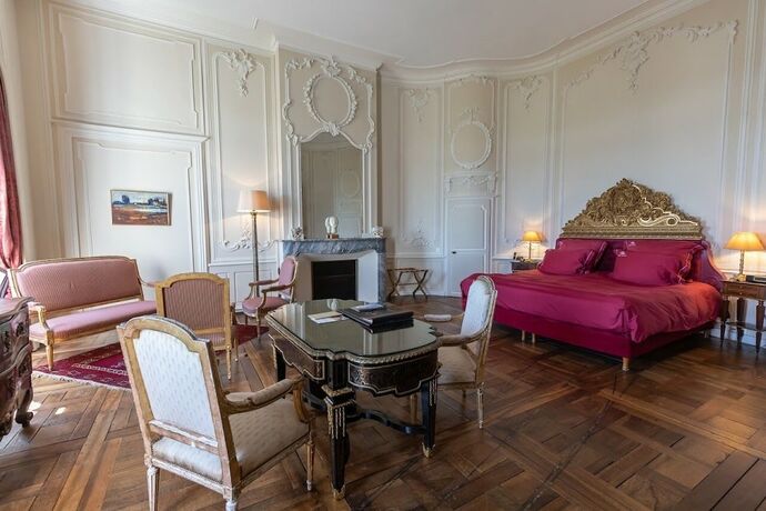 Imagen de la habitación del Hotel Ch&acirc;teau de Mercu&egrave;s. Foto 16