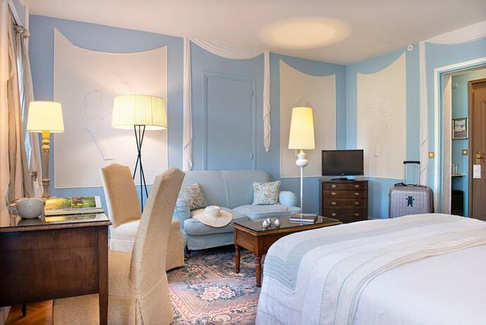 Imagen de la habitación del Hotel Ch&acirc;teau de Montreuil. Foto 15